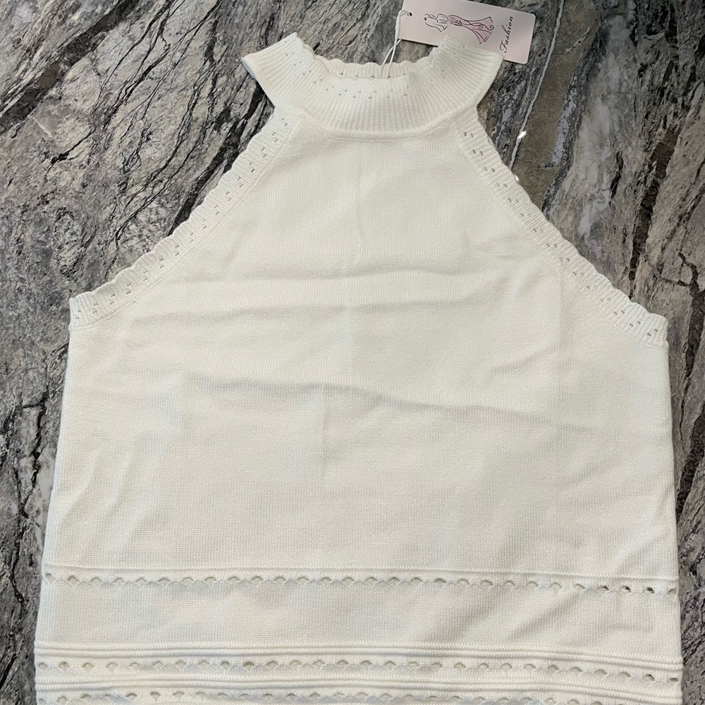 Elegant off white/ crème Crochet trim Sleeveless Top, New M